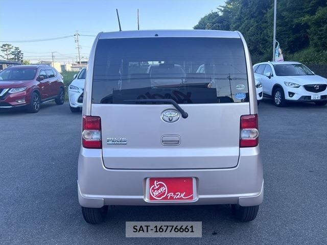 Toyota PIXIS SPACE 2012-04 281427-5