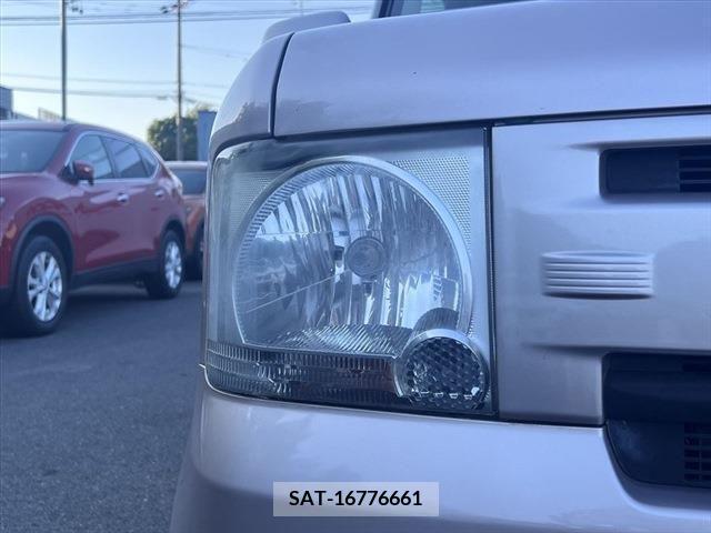 Toyota PIXIS SPACE 2012-04 281427-9