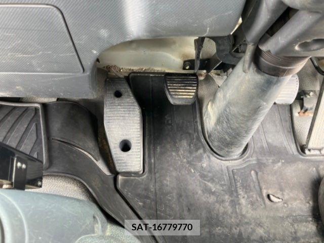 Isuzu FORWARD 2011-08 343997-4