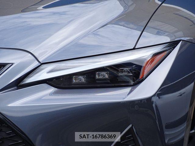 Lexus IS 2023-03 354013-11