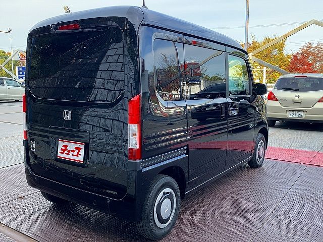 Honda N-VAN 2019-09 182859-2