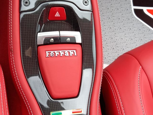 Ferrari 458 Italia 2013-06 196521-17