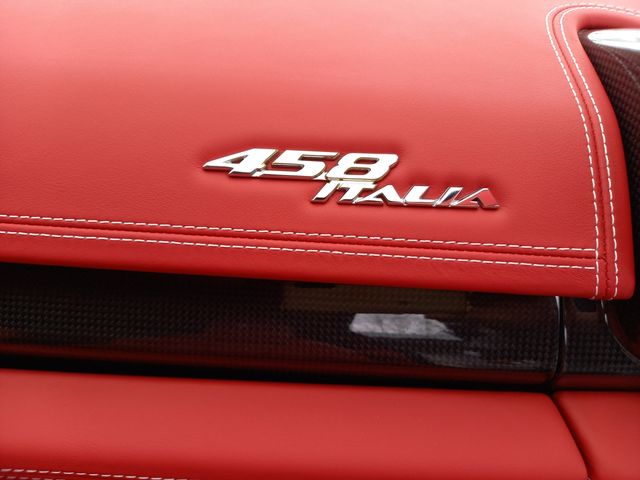 Ferrari 458 Italia 2013-06 196521-23