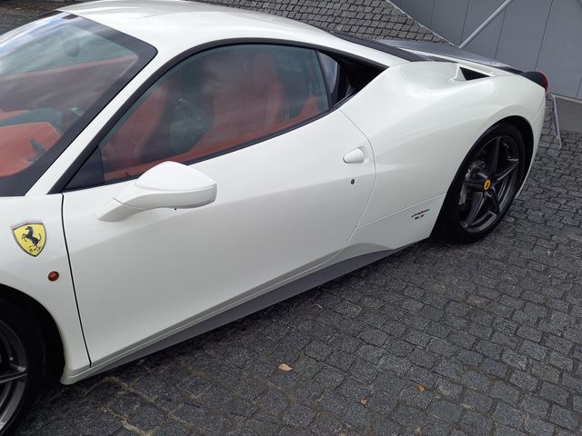 Ferrari 458 Italia 2013-06 196521-4