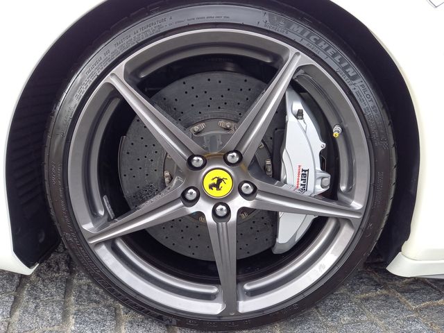 Ferrari 458 Italia 2013-06 196521-27
