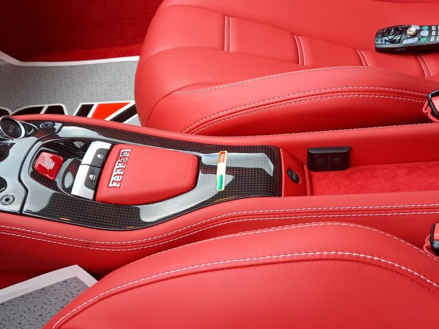 Ferrari 458 Italia 2013-06 196521-18