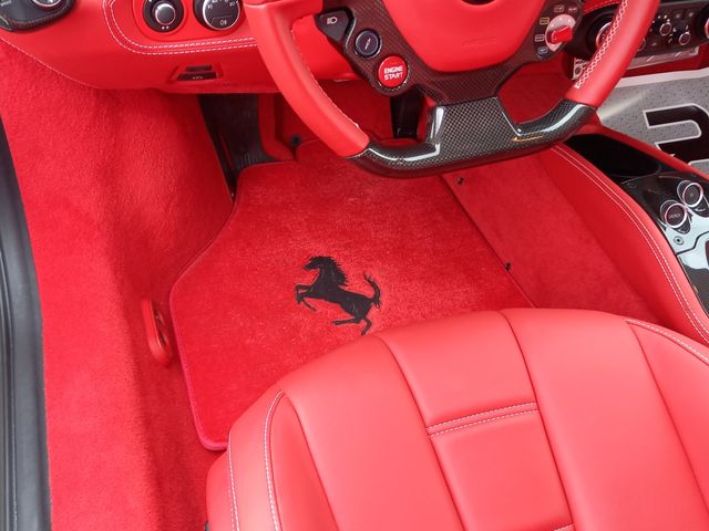 Ferrari 458 Italia 2013-06 196521-20