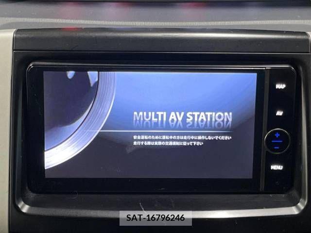 Toyota NOAH 2013-06 321374-2