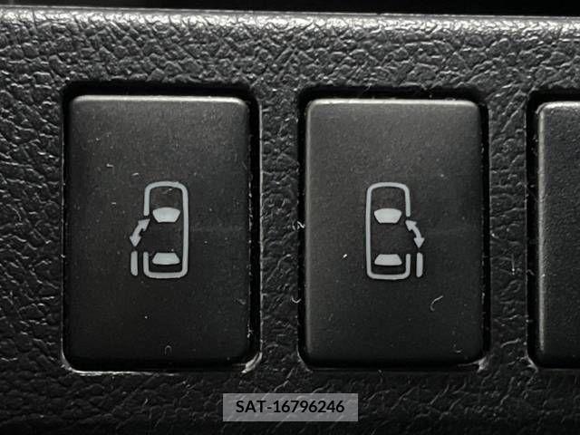 Toyota NOAH 2013-06 321374-5