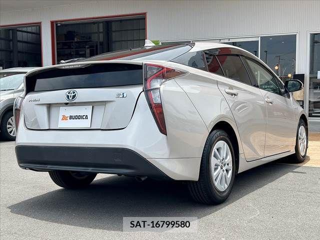 Toyota PRIUS 2016-03 282336-14