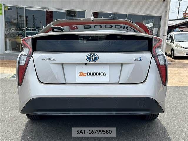 Toyota PRIUS 2016-03 282336-13