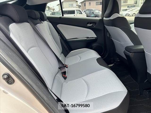 Toyota PRIUS 2016-03 282336-18