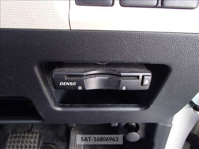 Daihatsu MOVE 2017-04 372642-15