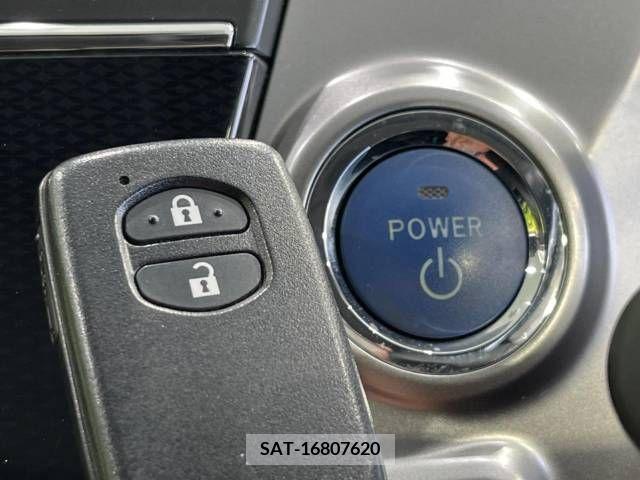 Toyota PRIUS ALPHA 2015-03 217585-7