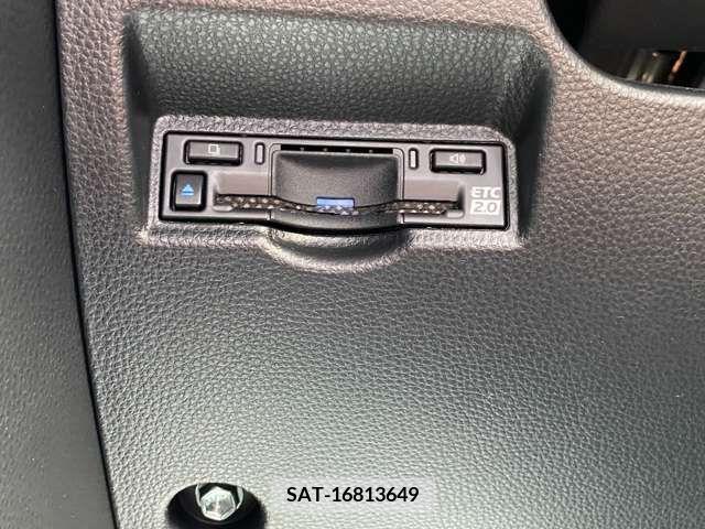 Toyota VOXY 2023-10 313592-11