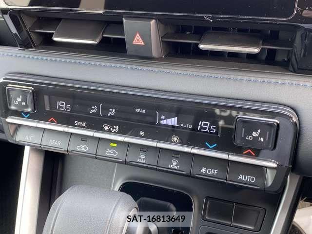 Toyota VOXY 2023-10 313592-13