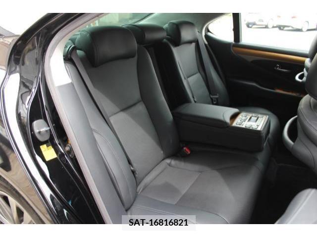 Lexus LS 2013-02 275590-22