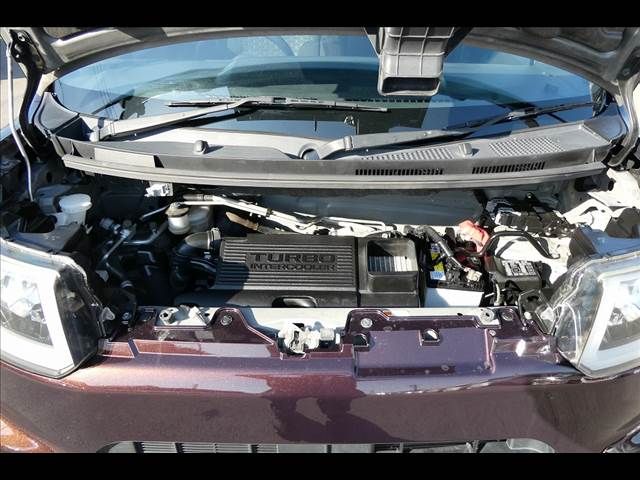 Daihatsu WAKE 2015-06 13318-12