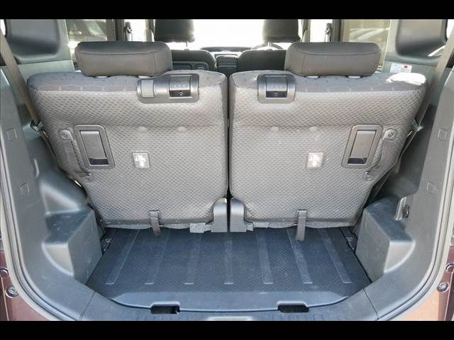 Daihatsu WAKE 2015-06 13318-11