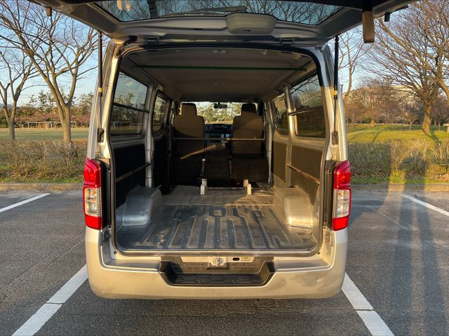Nissan NV350 Caravan 2015-01 851-8