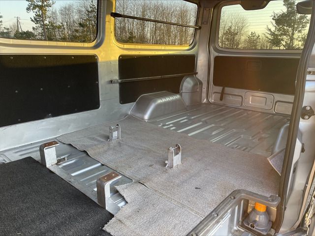 Nissan NV350 Caravan 2015-01 851-9