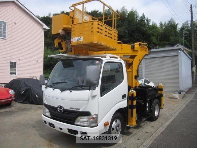 Hino DUTRO 2013-07 359472-1