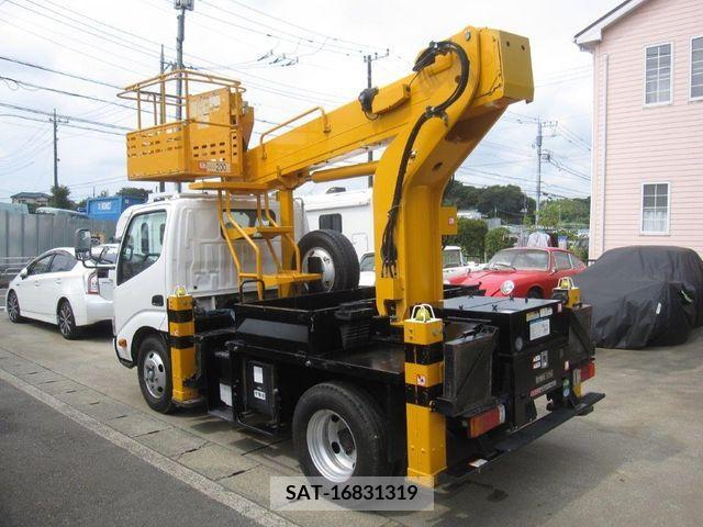 Hino DUTRO 2013-07 359472-2