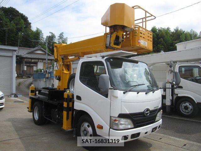 Hino DUTRO 2013-07 359472-0