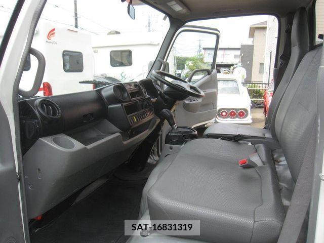 Hino DUTRO 2013-07 359472-13