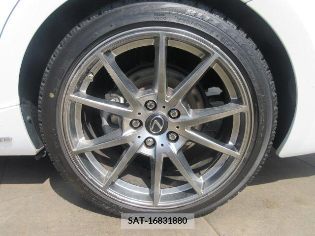 Lexus IS 2018-06 231162-7