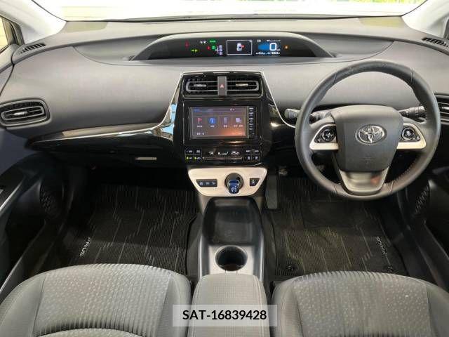 Toyota PRIUS 2016-05 379014-1