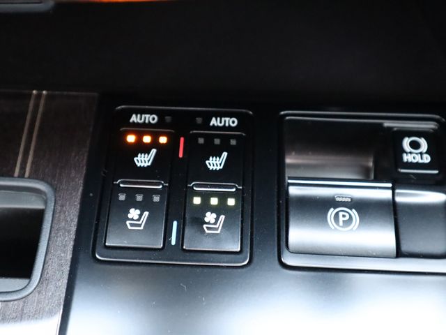 Lexus RX 2021-08 196740-16