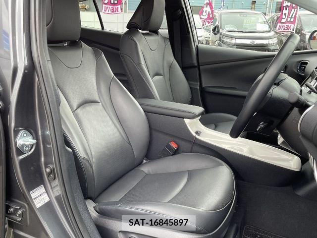 Toyota PRIUS 2017-10 366563-11