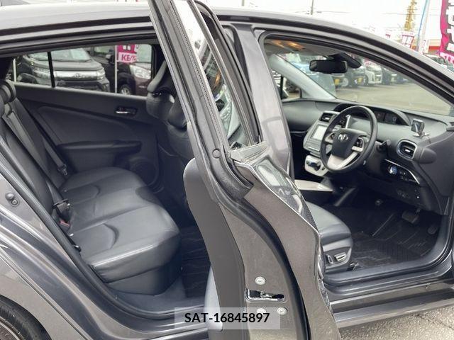 Toyota PRIUS 2017-10 366563-10