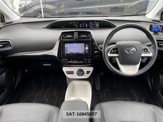 Toyota PRIUS 2017-10 366563-2