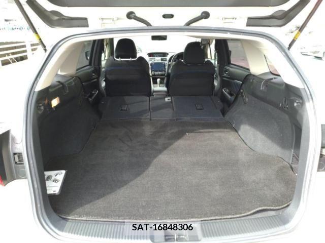 Subaru LEVORG 2017-08 352551-27