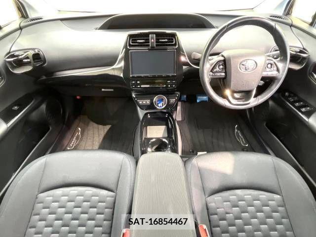 Toyota PRIUS PHV 2018-10 282571-1