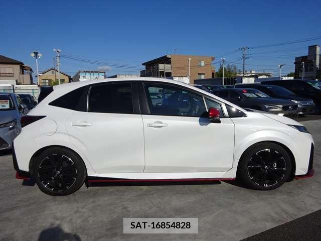 Nissan AURA 2022-09 292923-10
