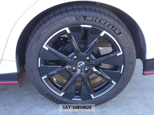 Nissan AURA 2022-09 292923-12