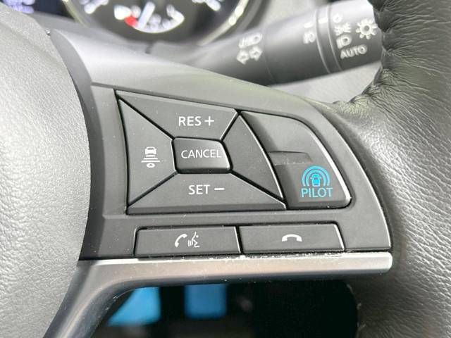 Nissan X-TRAIL 2018-08 26779-5