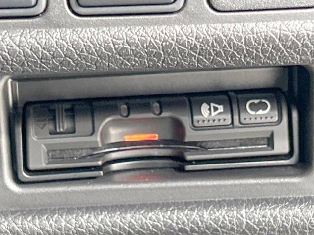 Nissan X-TRAIL 2018-08 26779-7