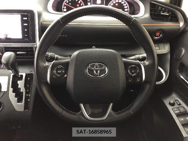 Toyota SIENTA 2020-05 331237-13