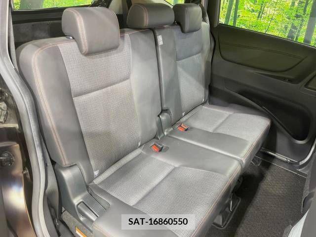 Toyota SIENTA 2018-01 394055-9