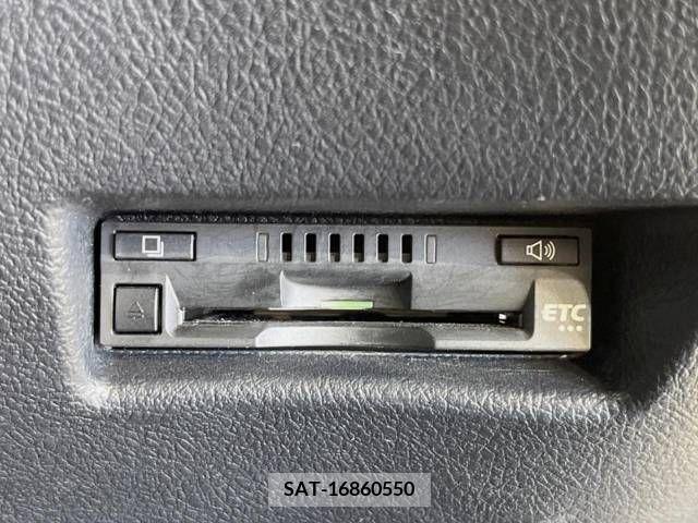 Toyota SIENTA 2018-01 394055-6