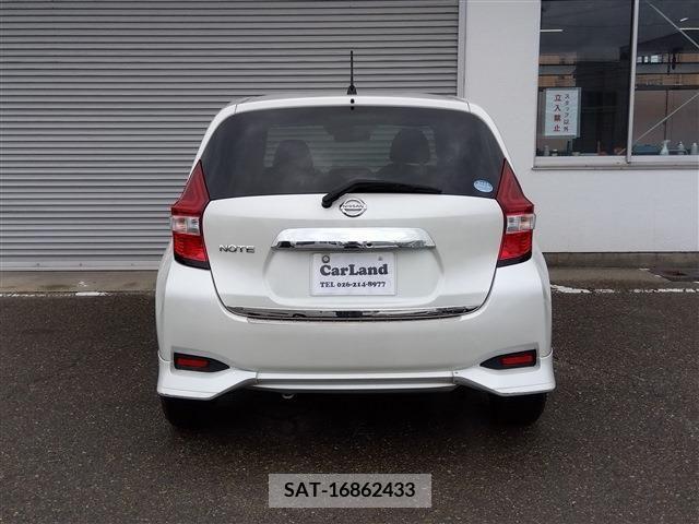 Nissan NOTE 2017-04 377356-6