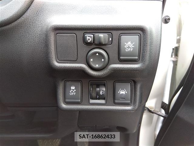 Nissan NOTE 2017-04 377356-20