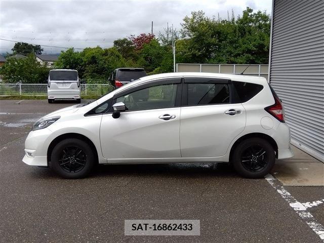 Nissan NOTE 2017-04 377356-3