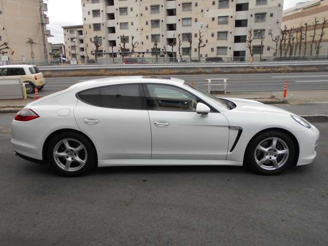 Porsche PANAMERA 2013-07 10921-3