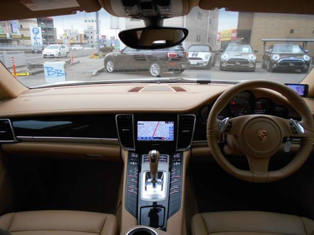Porsche PANAMERA 2013-07 10921-9
