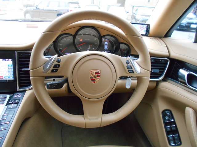 Porsche PANAMERA 2013-07 10921-15